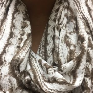 THE LIMITED - Printed Infinity Scarf